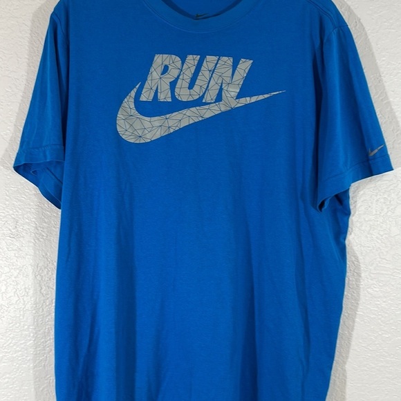 NIKE DRI-FIT Run Legend Swoosh Blue & Silver Logo Graphic Tee Short Sleeve XL - Picture 4 of 11